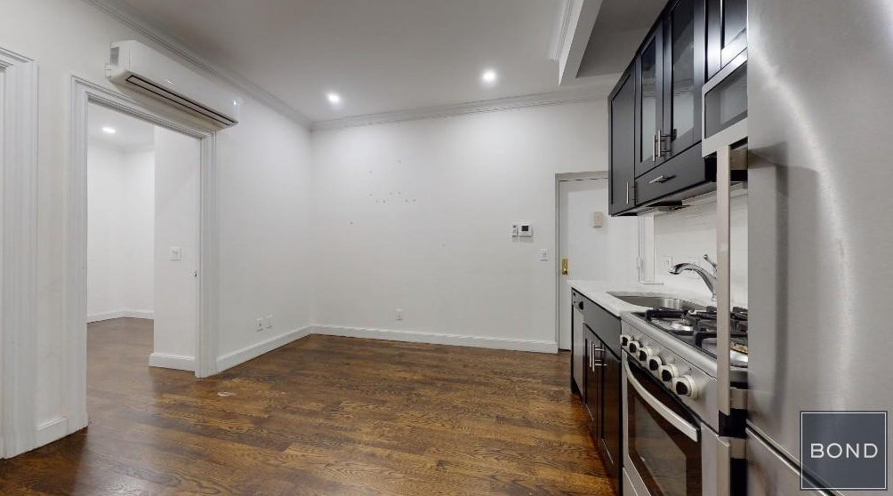 307 Mott Street - Photo 1