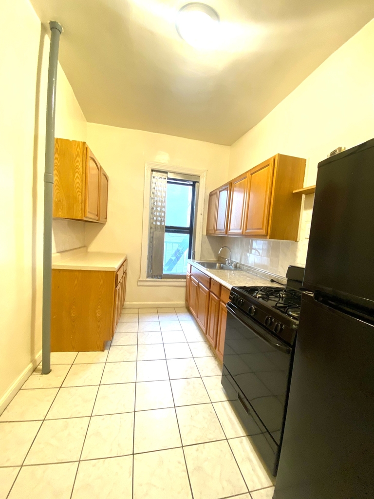 1355 Pacific St - Photo 11