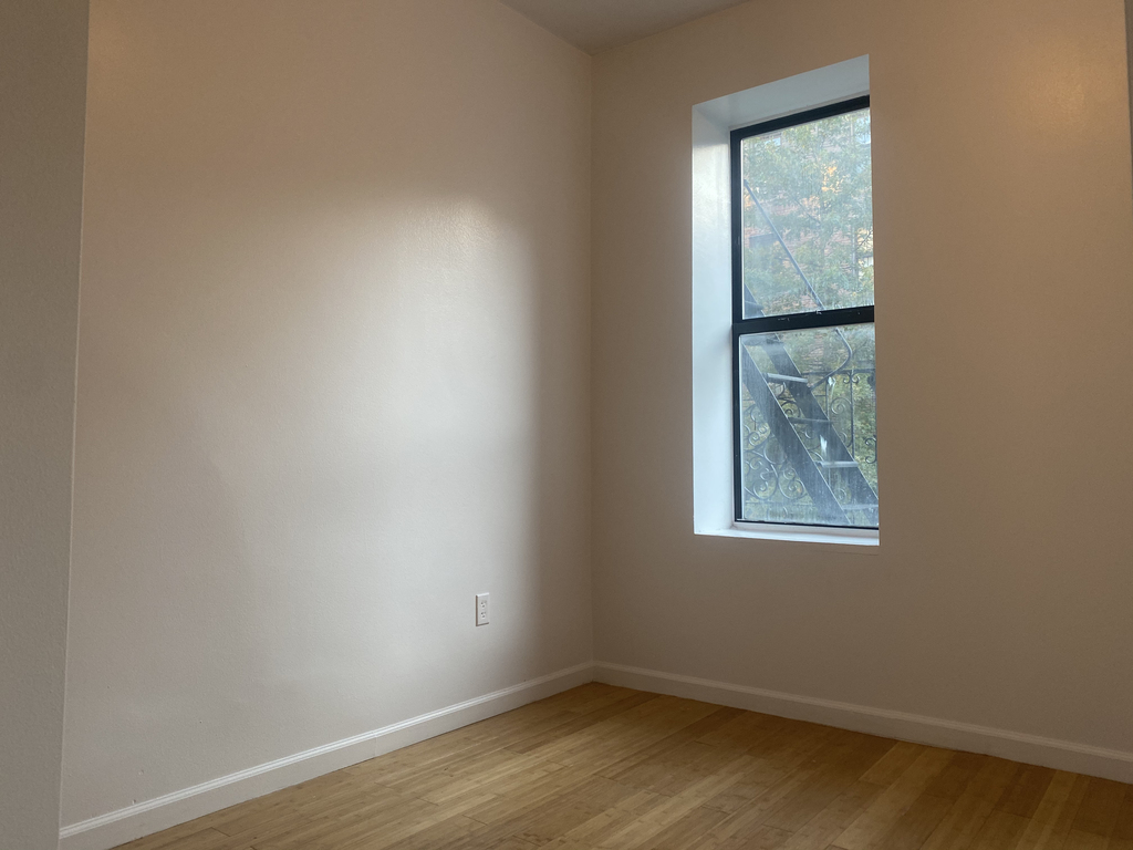 277 West 150th Street - Photo 3