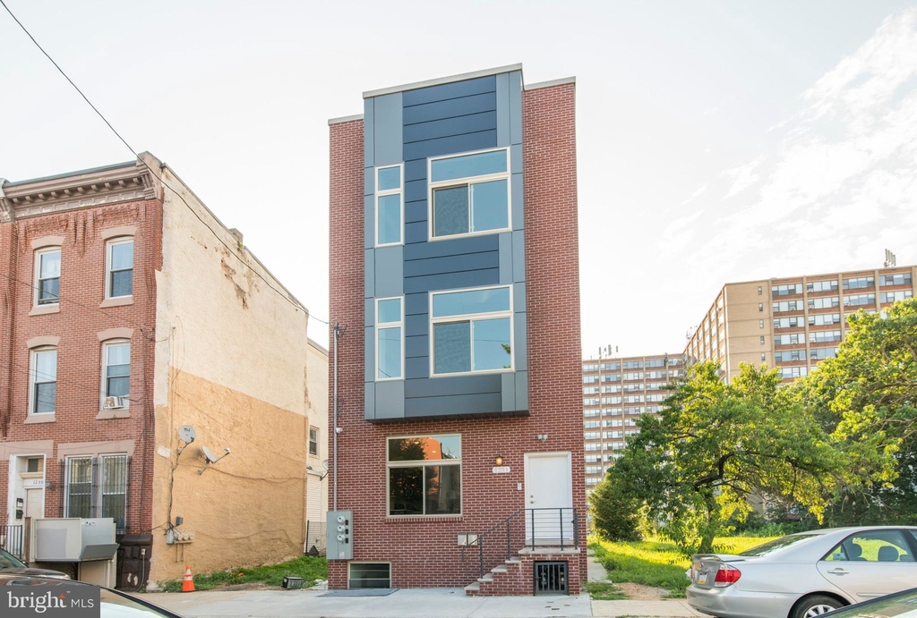 1251 N 15th Street - Photo 1