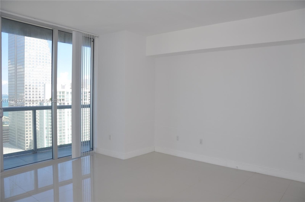 475 Brickell Ave - Photo 5