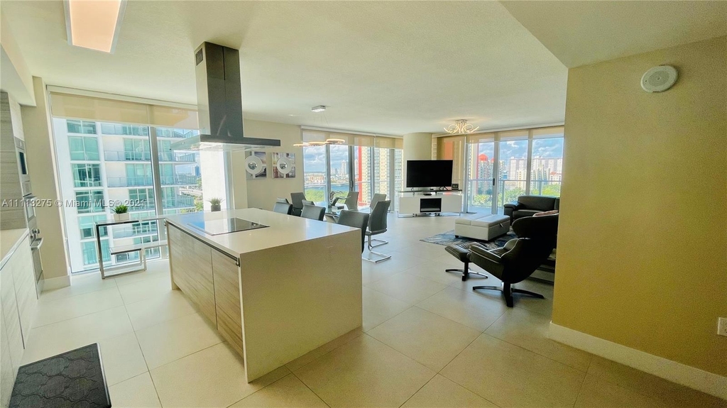 300 Sunny Isles Blvd - Photo 14