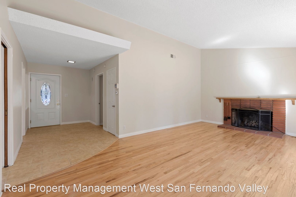 8748 Jumilla Ave. - Photo 7