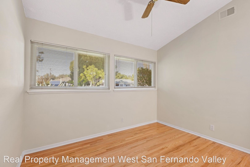 8748 Jumilla Ave. - Photo 29