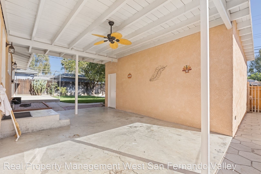 8748 Jumilla Ave. - Photo 38