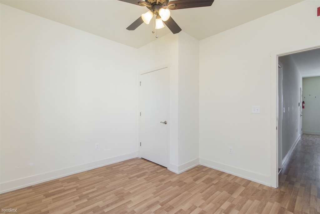 1505 Master St Unit 2 - Photo 2