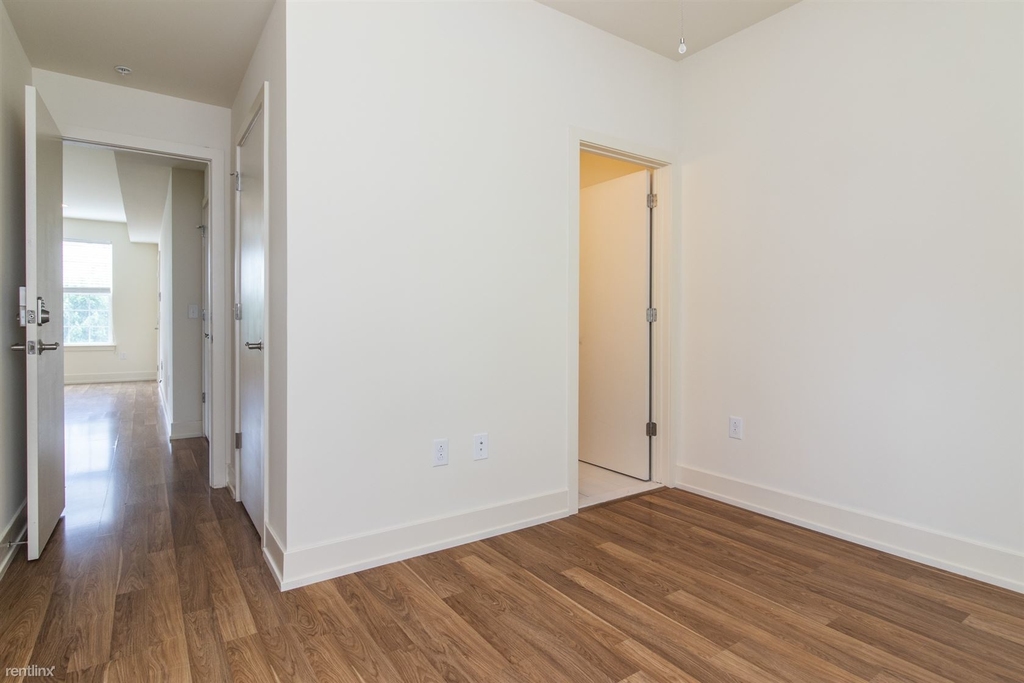 695 W Berks St Unit 3 - Photo 8