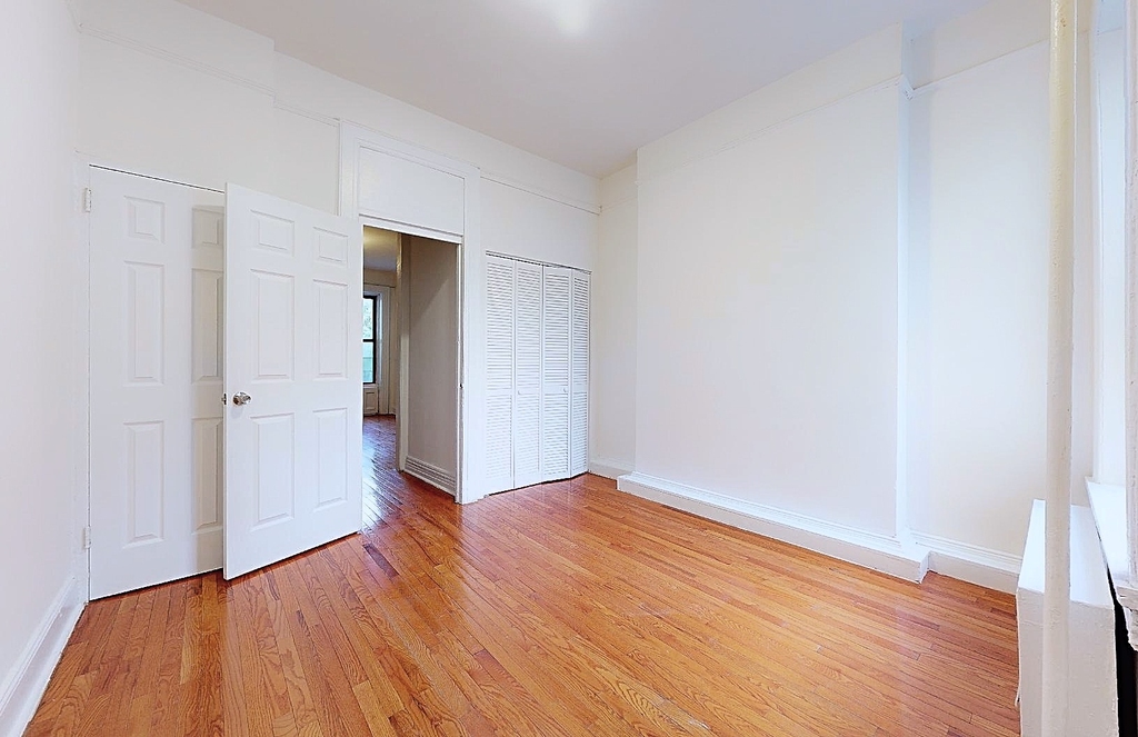 473 Central Park West - Photo 6