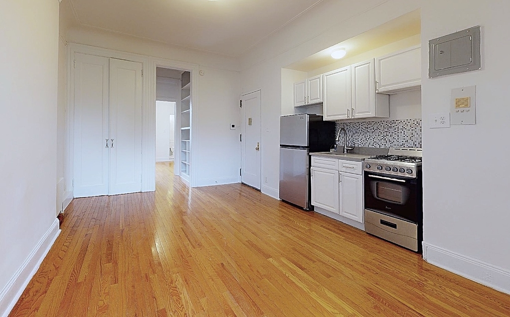 473 Central Park West - Photo 1