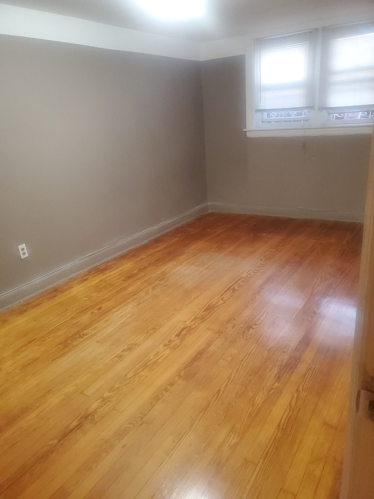 1193 East 48th Street - Photo 3