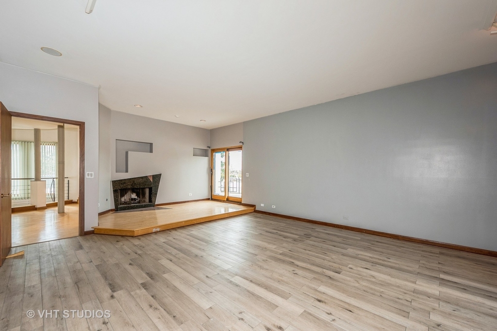 1251 West Dickens Avenue - Photo 5