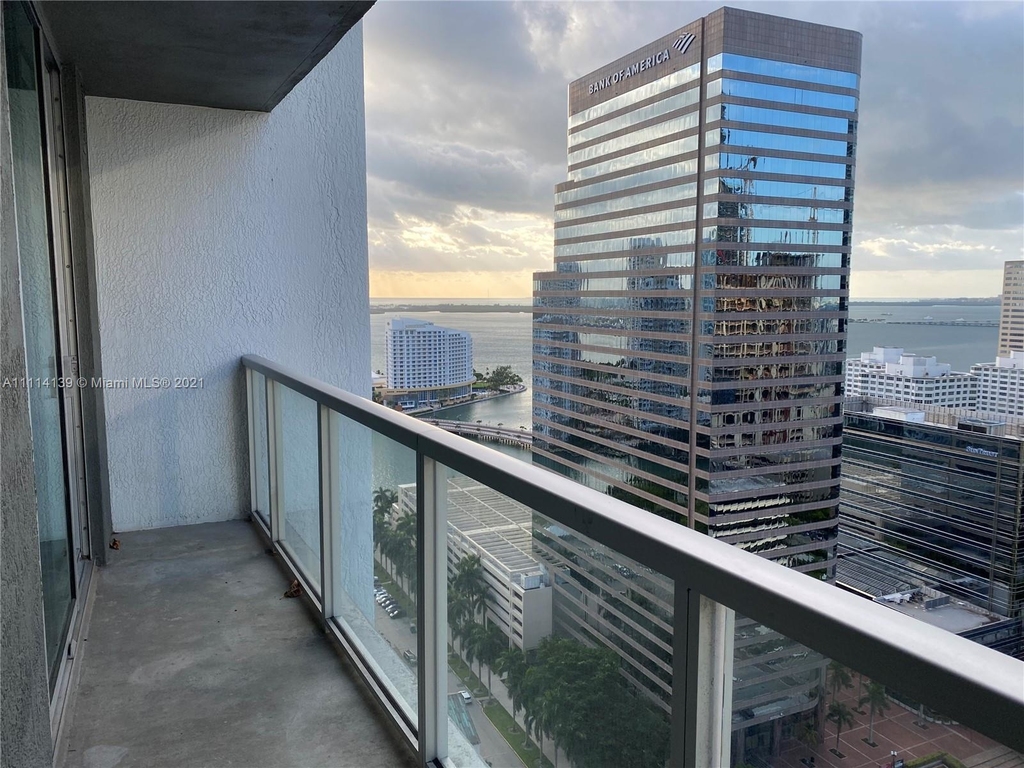 500 Brickell Ave - Photo 2