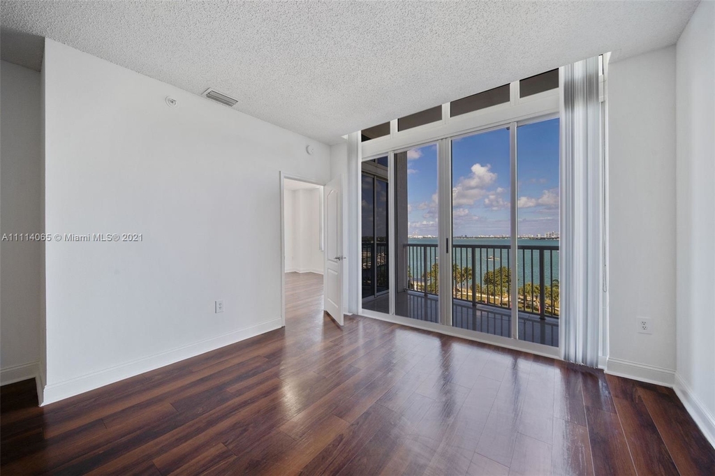 1756 N Bayshore Dr - Photo 14