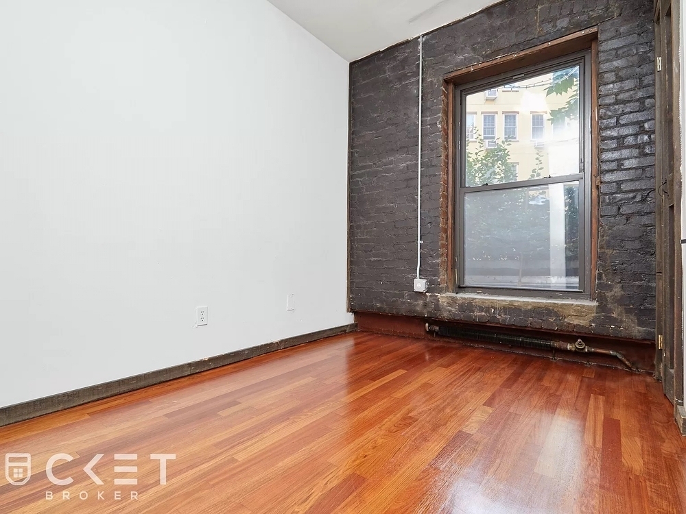 413 East 13th Street - Photo 3