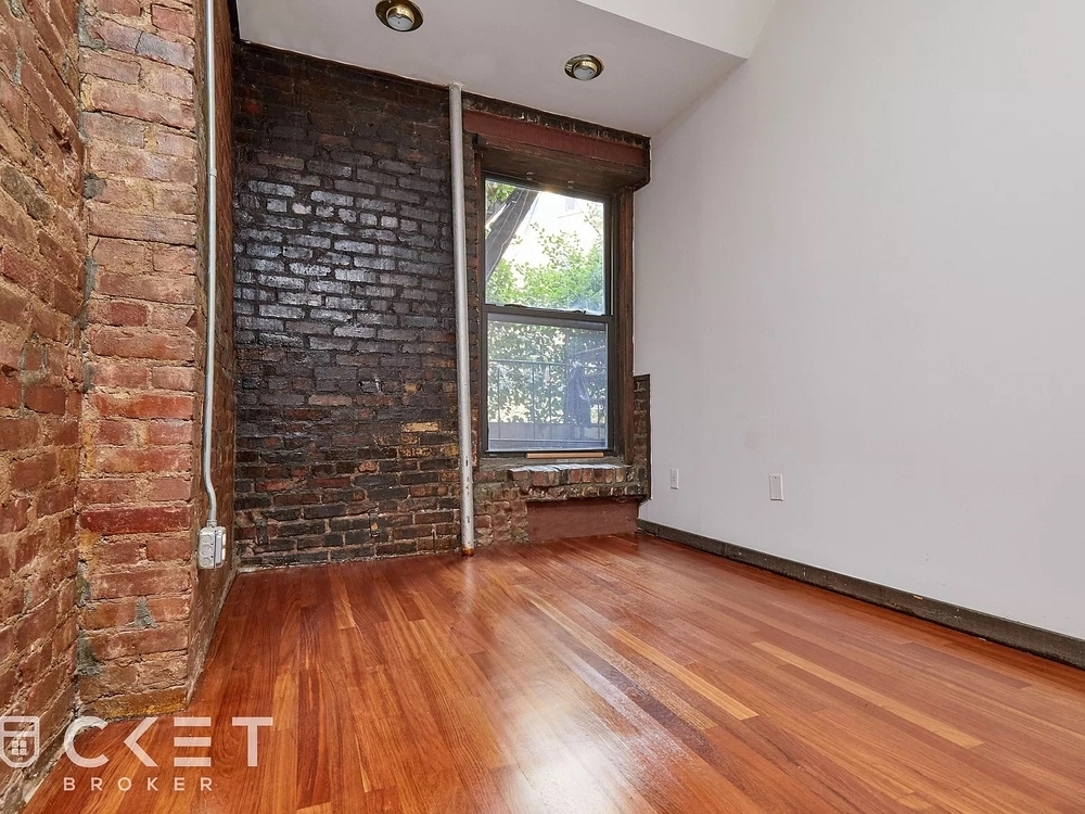 413 East 13th Street - Photo 6