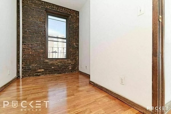 647 East 11th Street - Photo 8