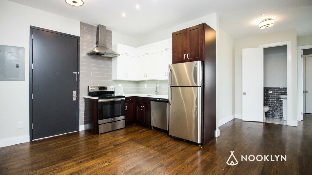 276 Nostrand Avenue - Photo 4