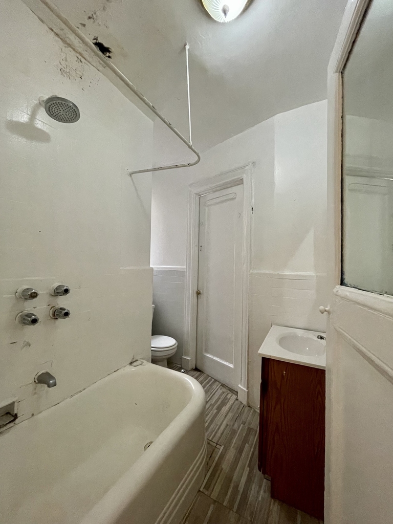 725 West 172nd Street - Photo 4