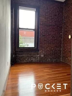 346 East 13th Street - Photo 3