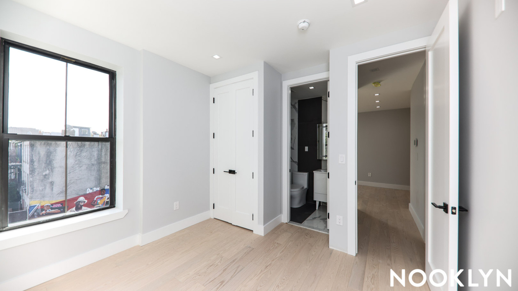 157 Stuyvesant Ave - Photo 7