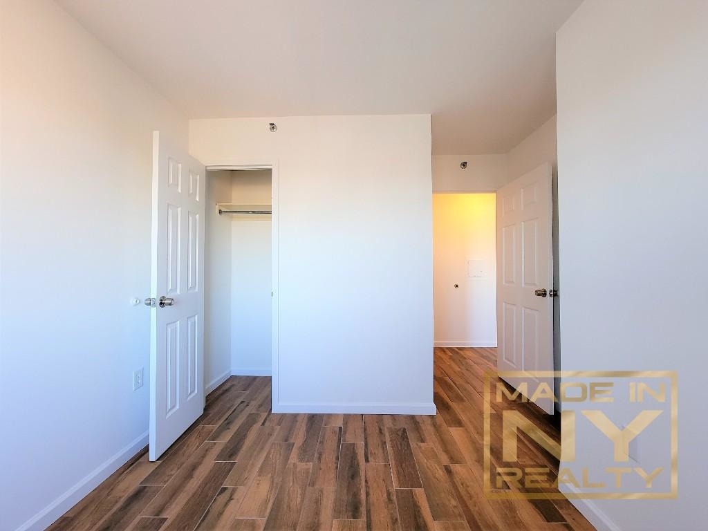 31-64 21st Street - Photo 5