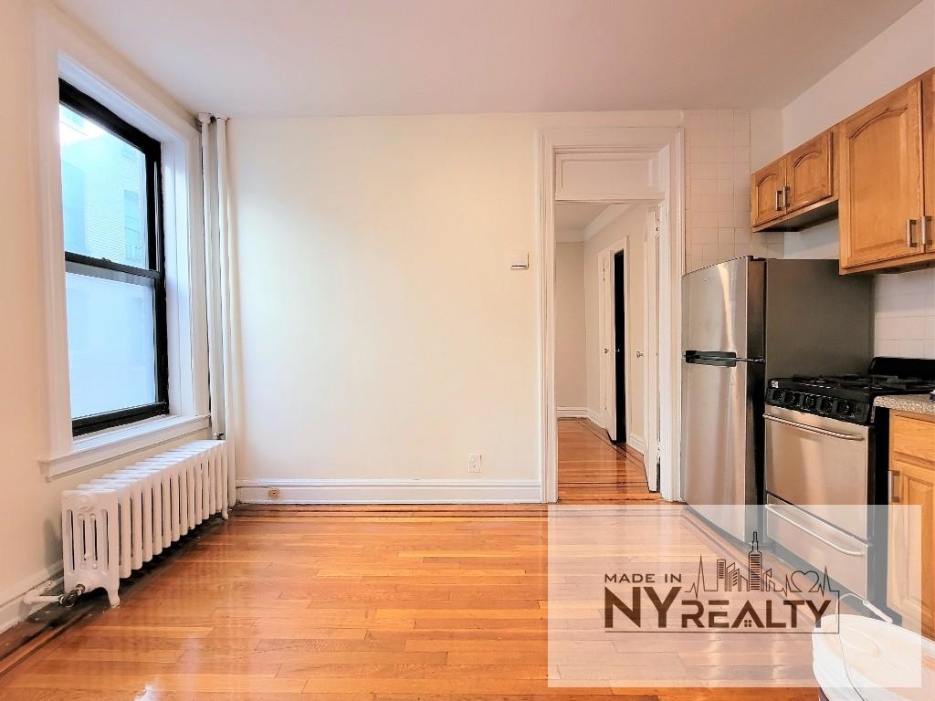 25-21 31st Ave - Photo 2