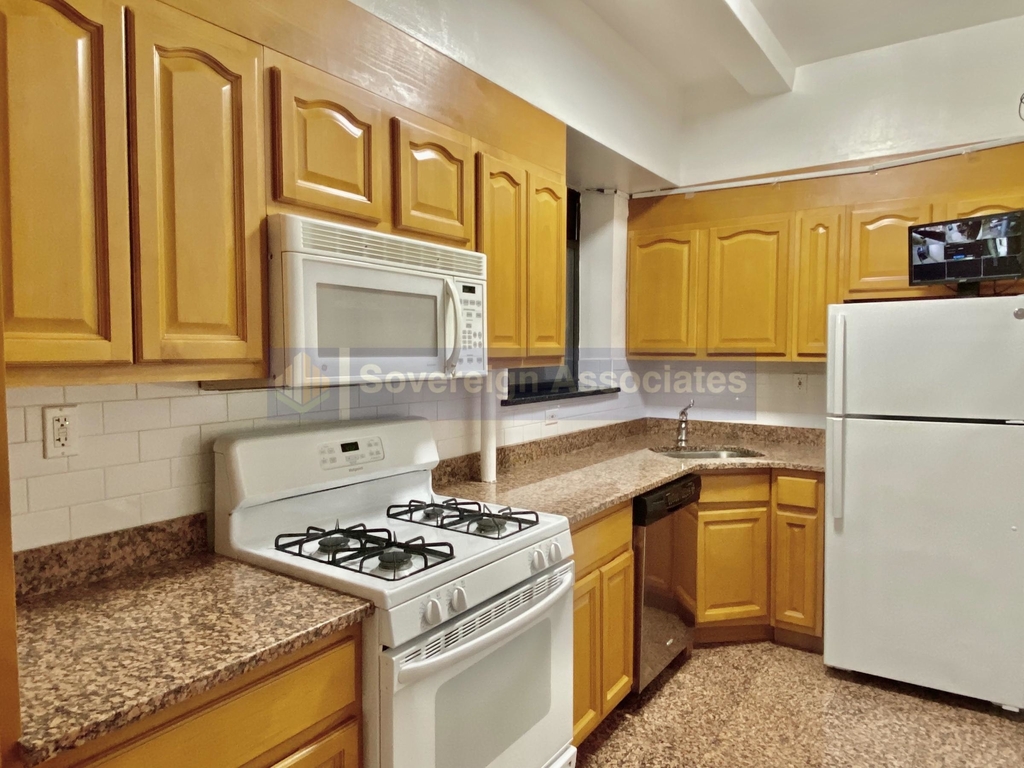 115 West 71st Street - Photo 2