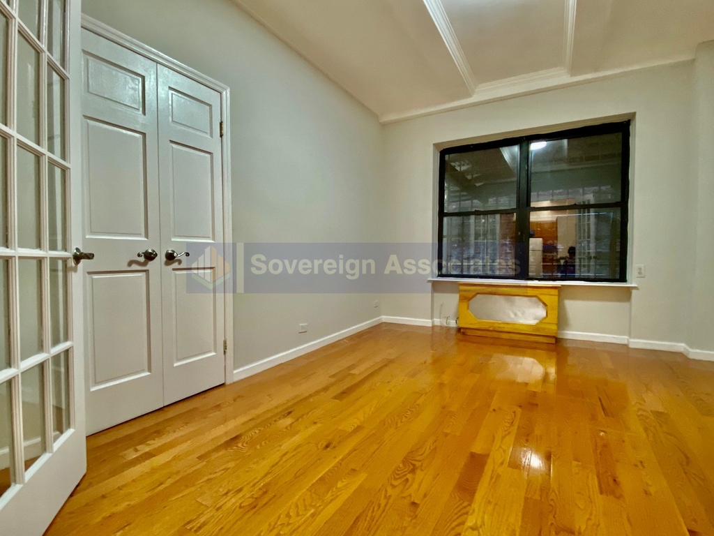 115 West 71st Street - Photo 3