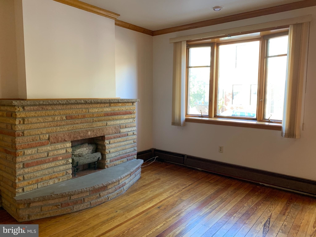 1010 Tasker Street - Photo 5