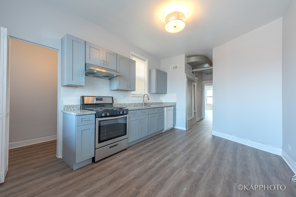2120 South Halsted Street - Photo 8
