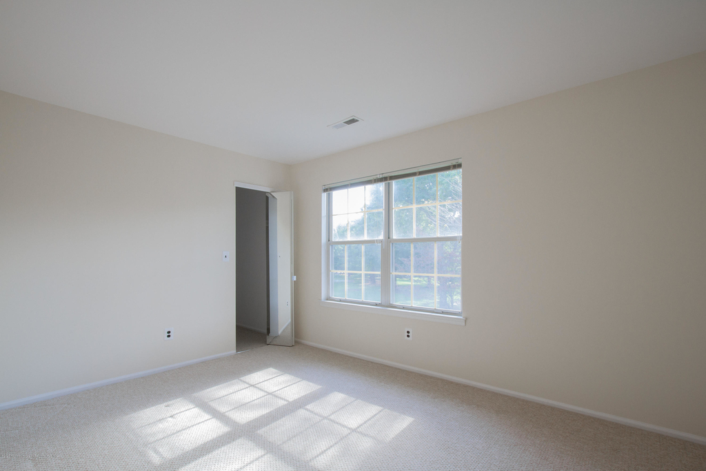 77 Honeysuckle Lane - Photo 16