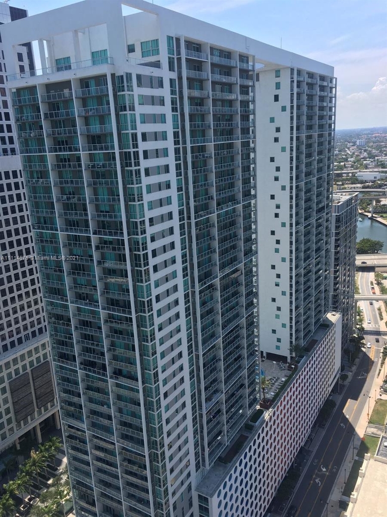 500 Brickell Ave - Photo 0