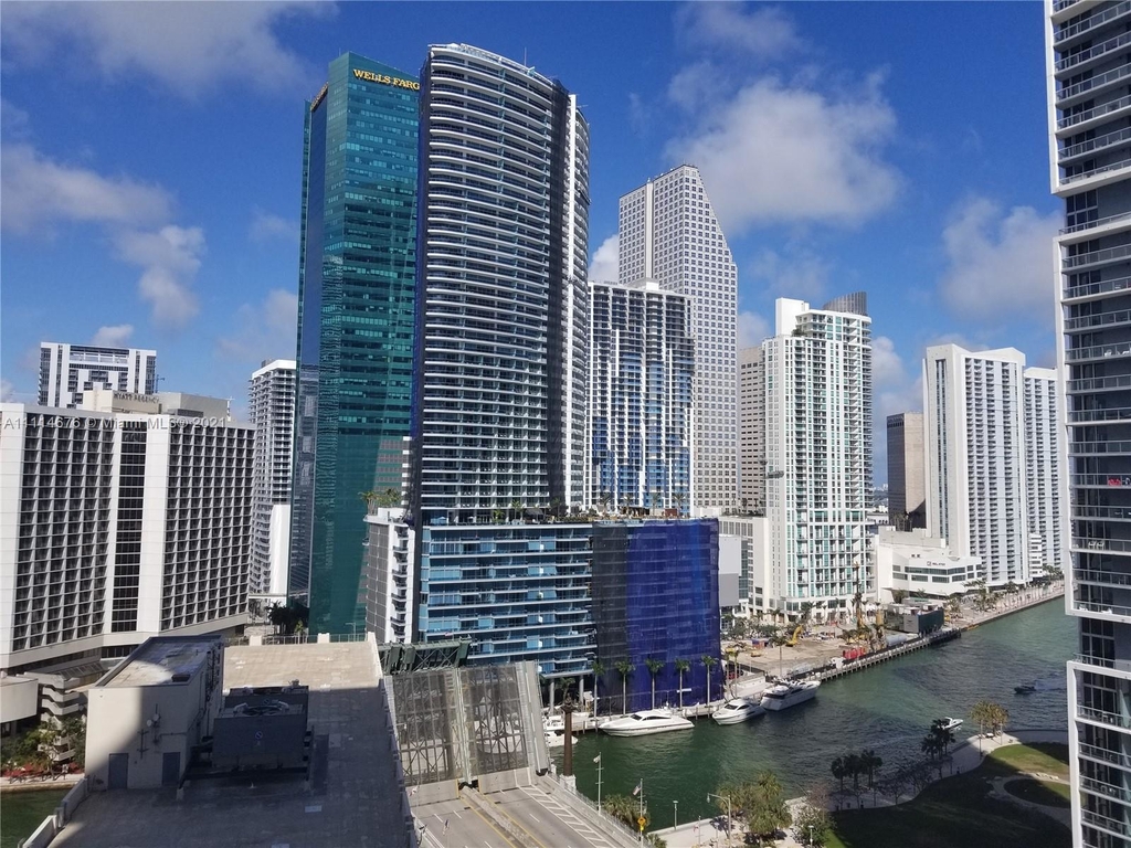 500 Brickell Ave - Photo 1