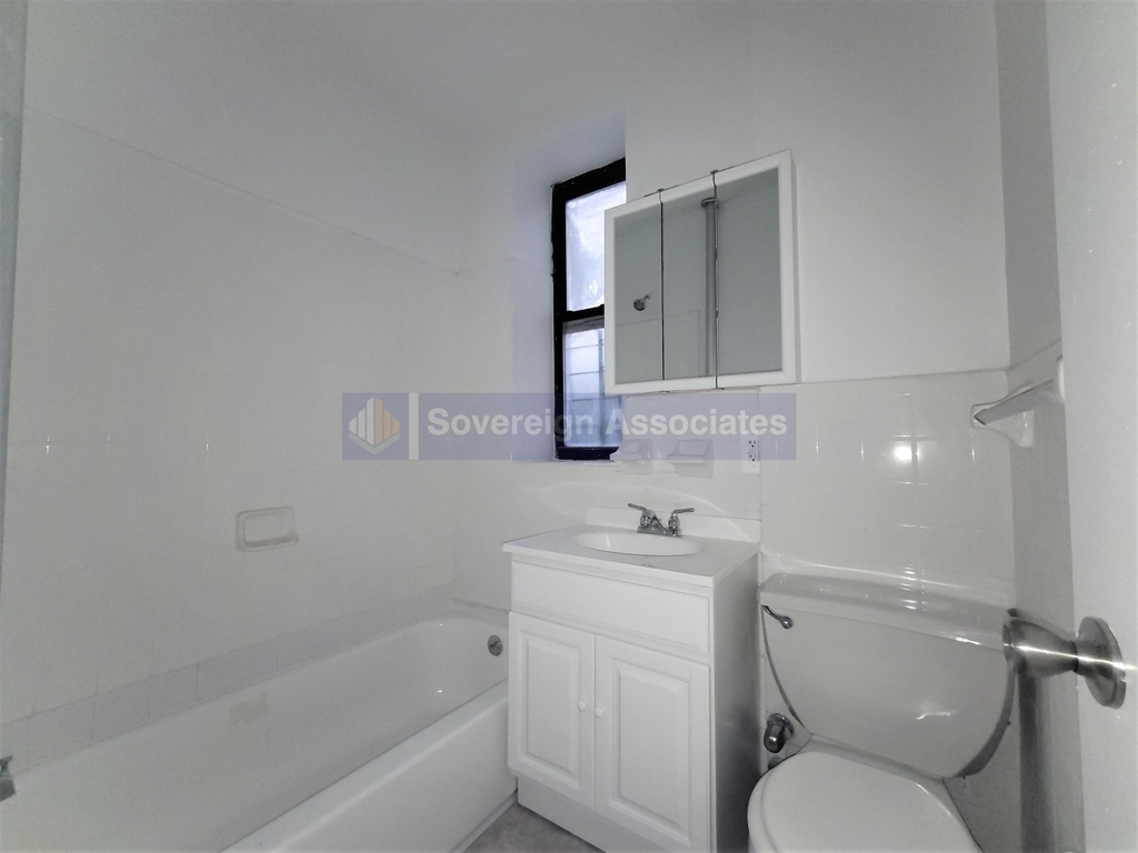 70 Post Avenue - Photo 6