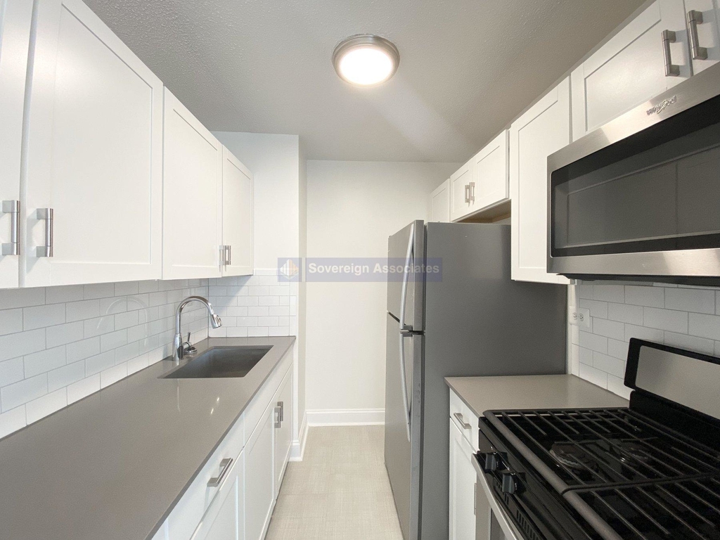 3333 Broadway - Photo 1