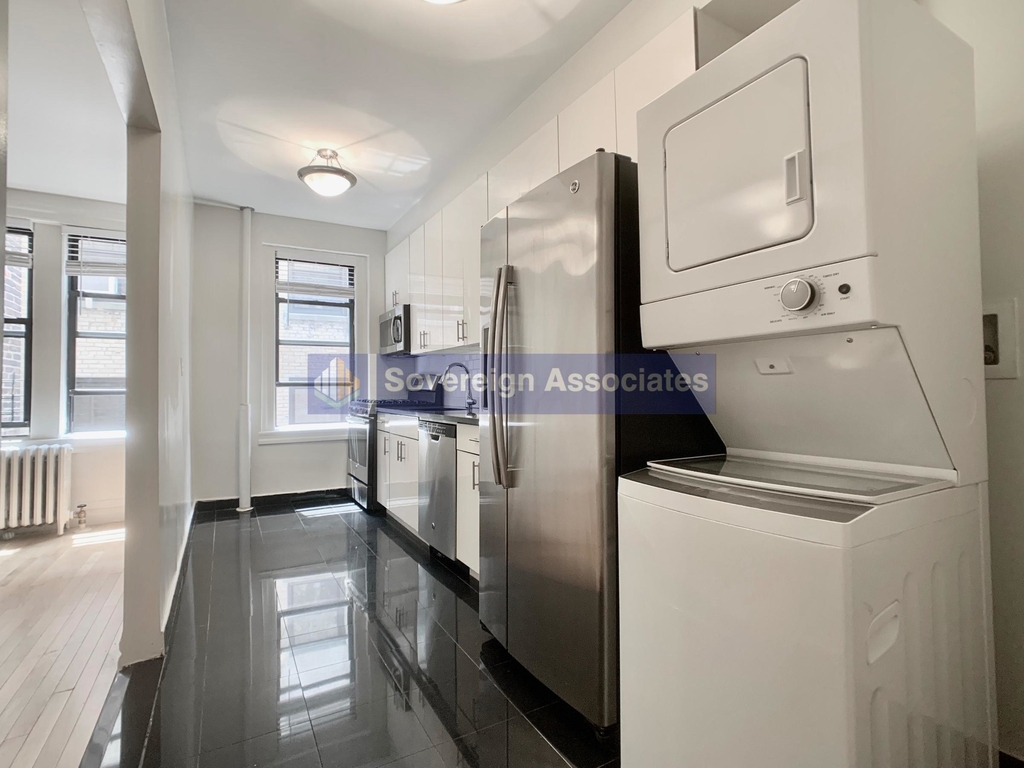 282 Cabrini Boulevard - Photo 5