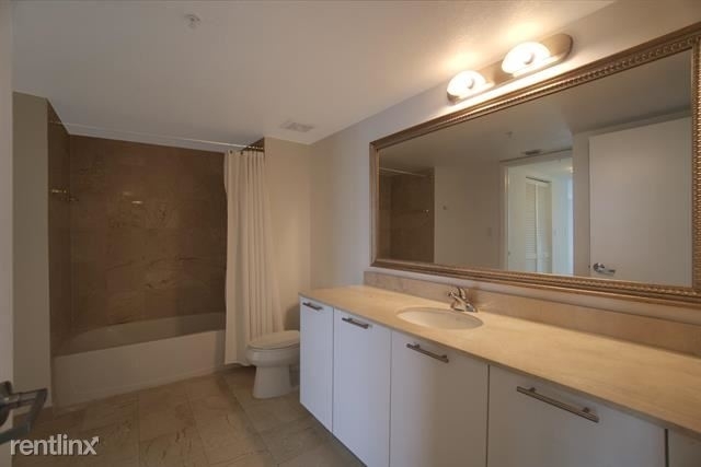 1800 N Bayshore Dr Apt 2203 - Photo 14