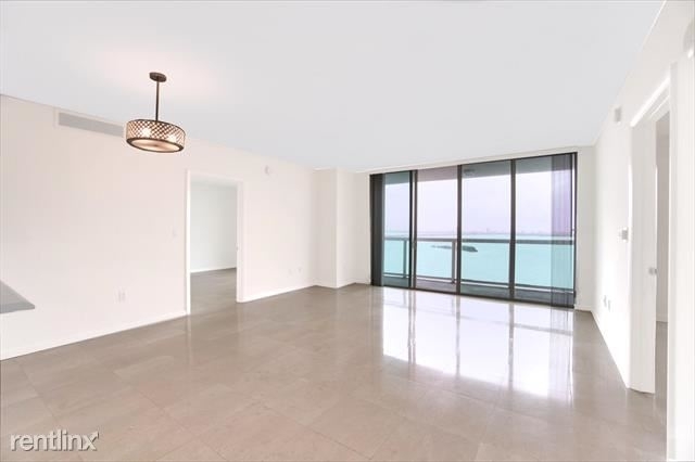 1800 N Bayshore Dr Apt 2203 - Photo 1