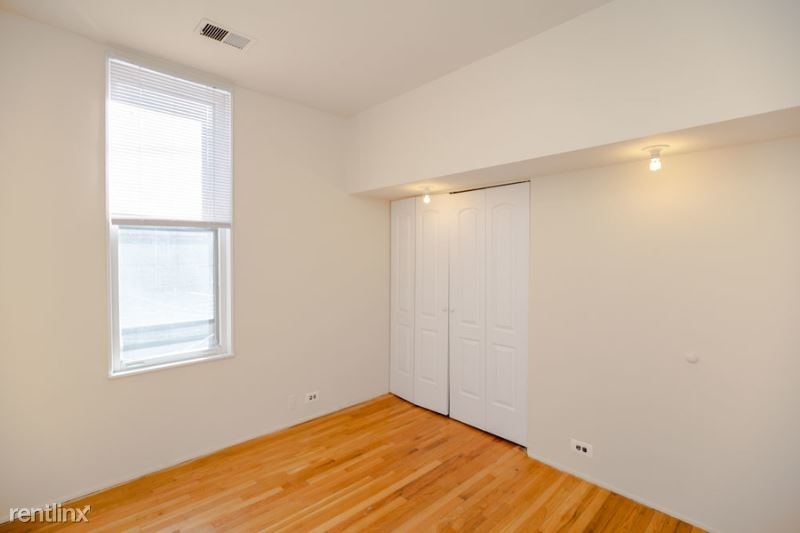 2109 N Kenmore Ave - Photo 8