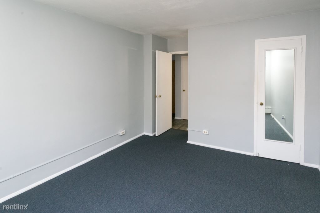 7333 N. Ridge, Unit 311 - Photo 13