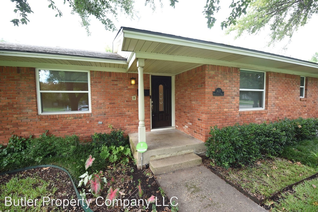 3637 Northaven Rd - Photo 2