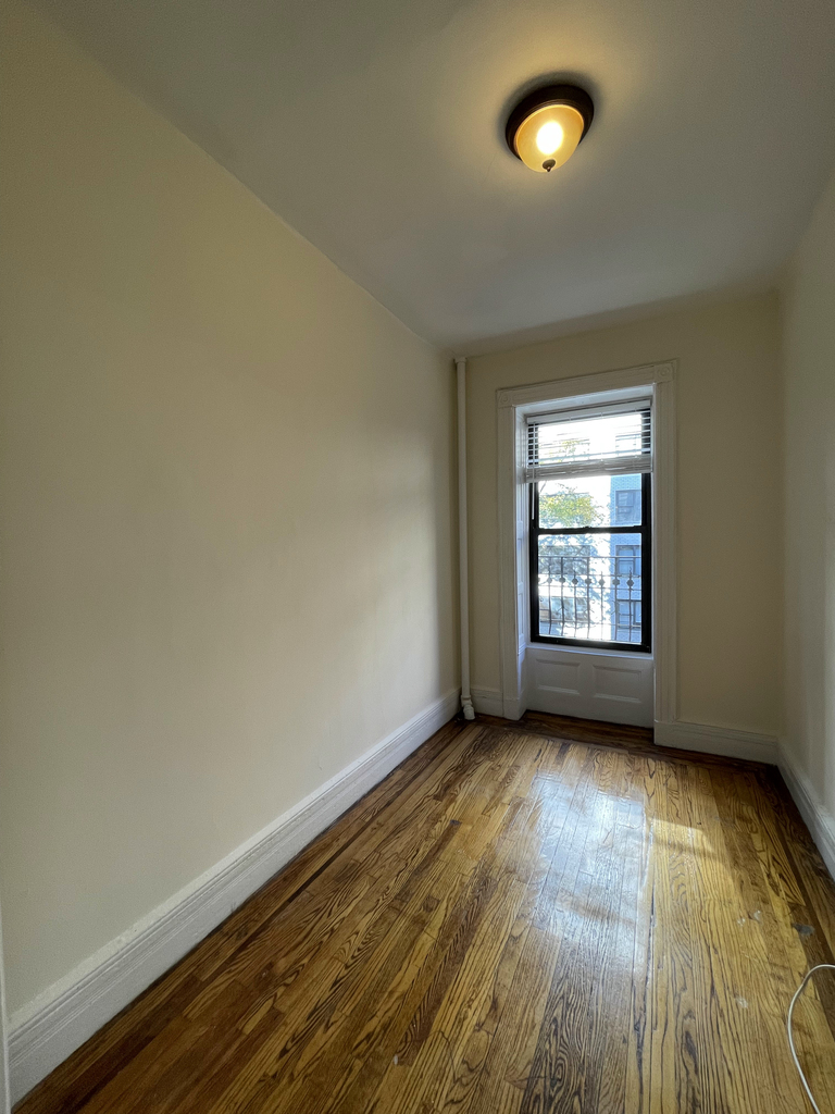 416 East 89th Street - Photo 5