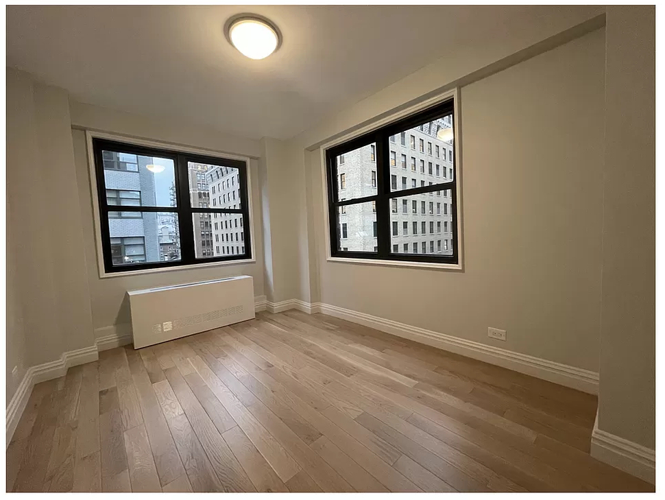 East 33rd Street Lexington avenue  - Photo 3