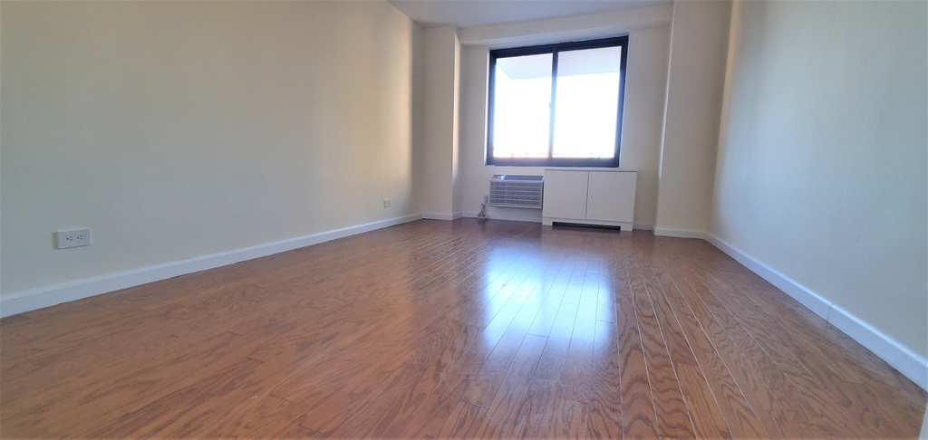 2186 FIFTH AVENUE - Photo 4