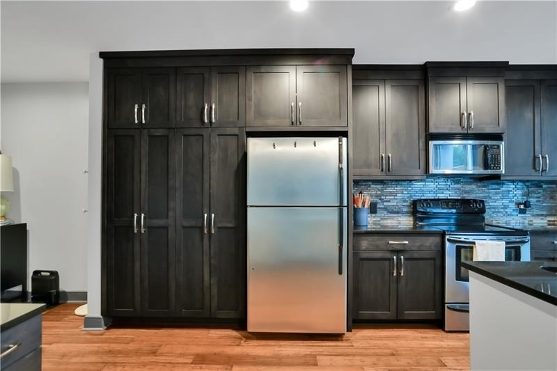 44 Peachtree Place Nw # 427 - Photo 3
