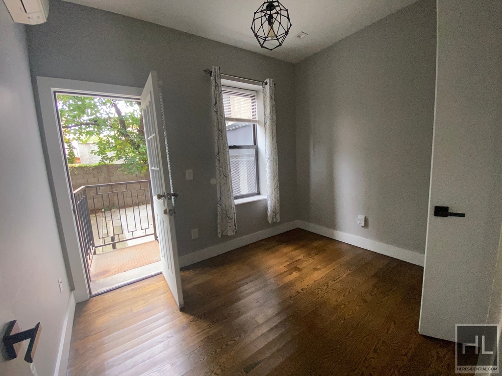 2331 Bedford Avenue - Photo 8