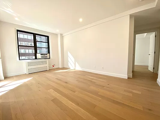 160 East 48th Street - Photo 8