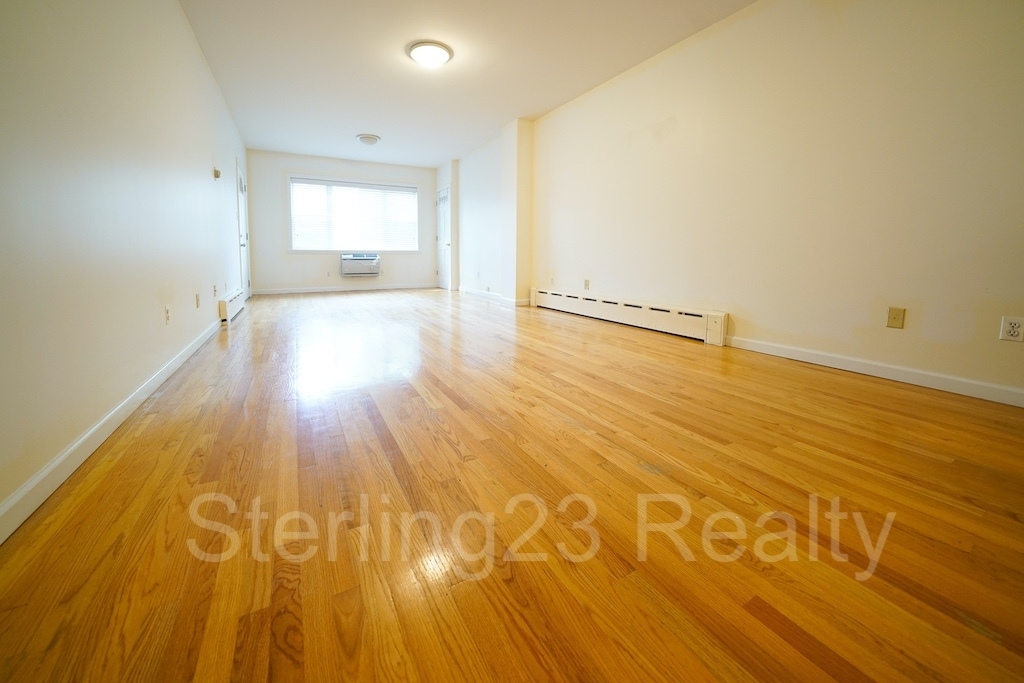 23-25 Crescent Street - Photo 2