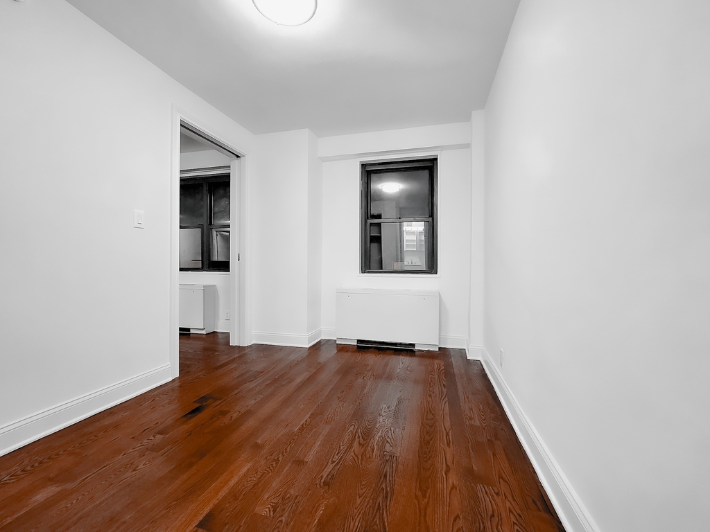 401 East 88th Street - Photo 6