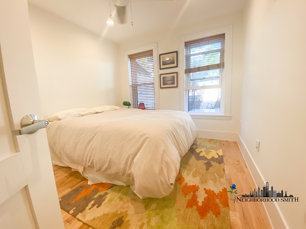 505 Bainbridge Street - Photo 8